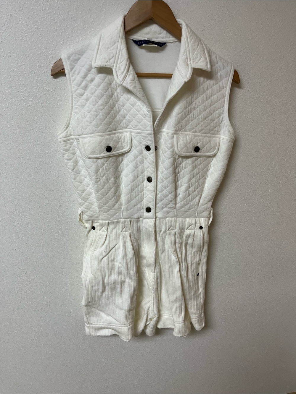 SEATTLE GEAR white sleeveless romper. Cotton blend. Women’s size S